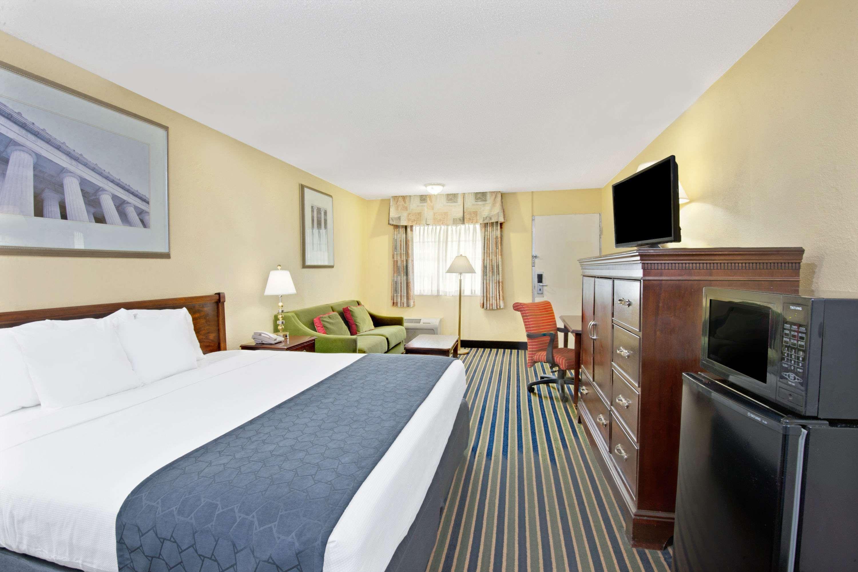 Days Inn By Wyndham Towson Kültér fotó