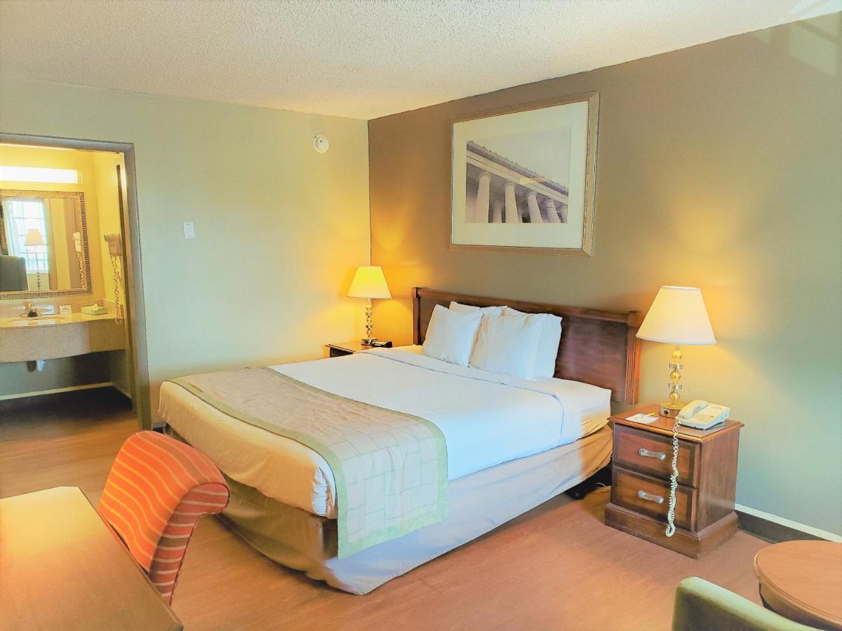Days Inn By Wyndham Towson Kültér fotó